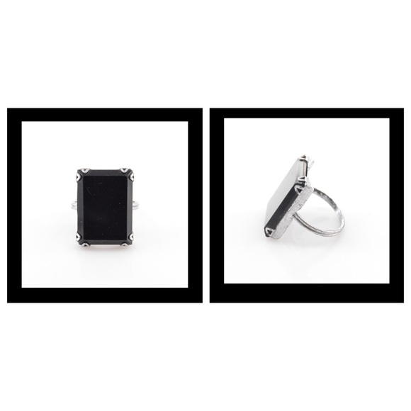 This precious 2.5g Sterling Silver ring, sold to me as onyx is marked, size 2.75 - Picture 1 of 16